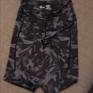 Zyia camo leggings